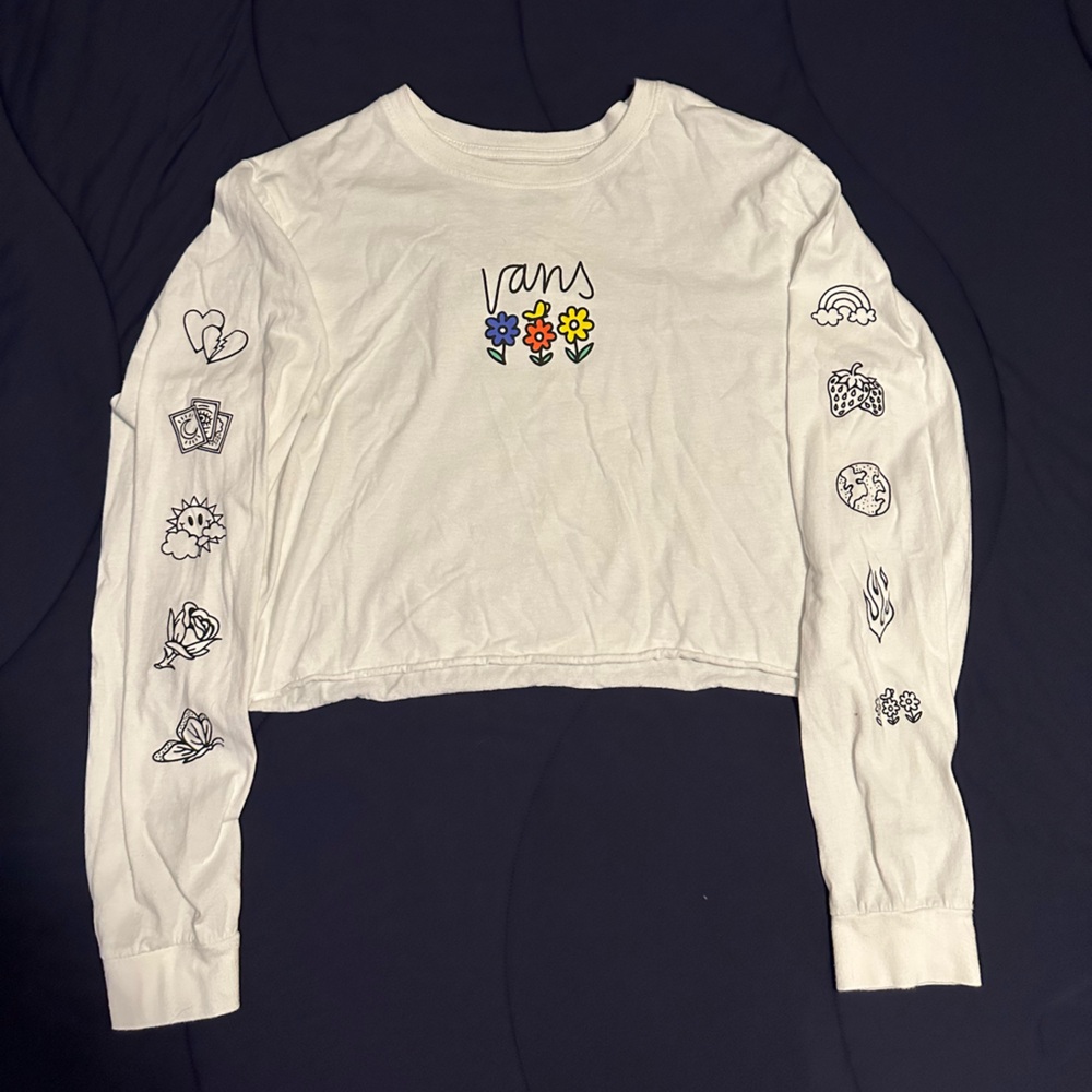 Vans cropped t-shirt with front and sleeve graphics. White size XL.